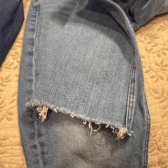 Mother jeans Mid Rise Dazzler ankle fray. Size 31 stretches -runs like 29-31 - Picture 5 of 5